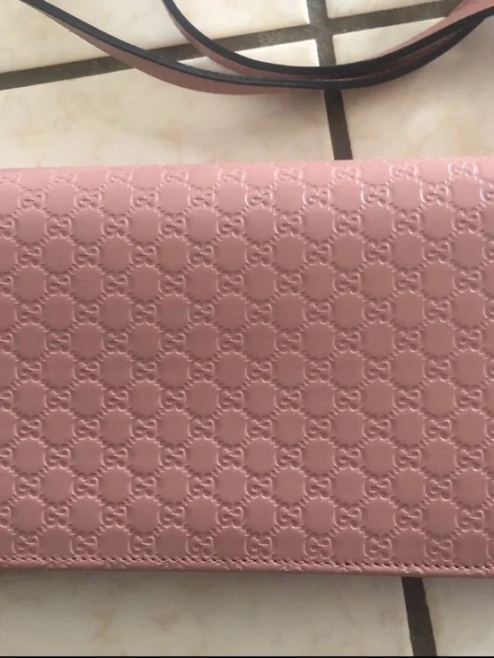 Gucci Blush Pink Embossed GG Crossbody Wallet - Picture 3 of 9